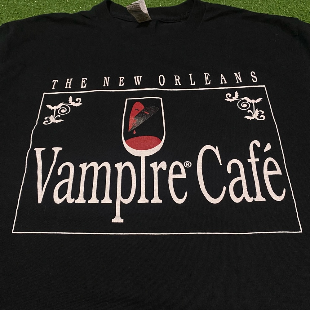 New Orleans Vampire Cafe Shirt NOLA French Quarter Gothic T-Shirt Black Medium